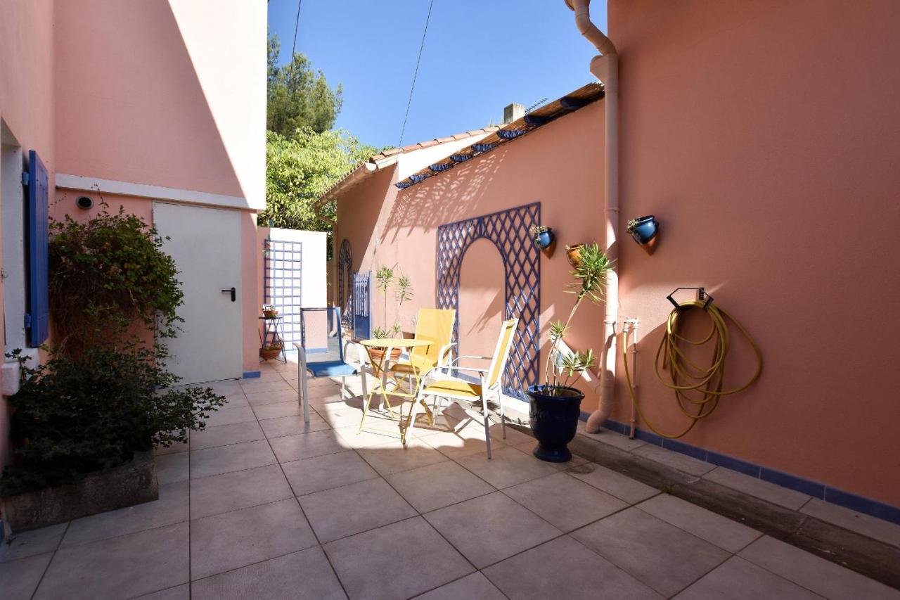 Moulin Rose, Parking - Jardin Apartment Arles Bagian luar foto